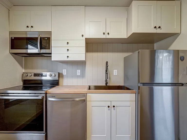 745 S Jefferson Ave #1 — Photo 8