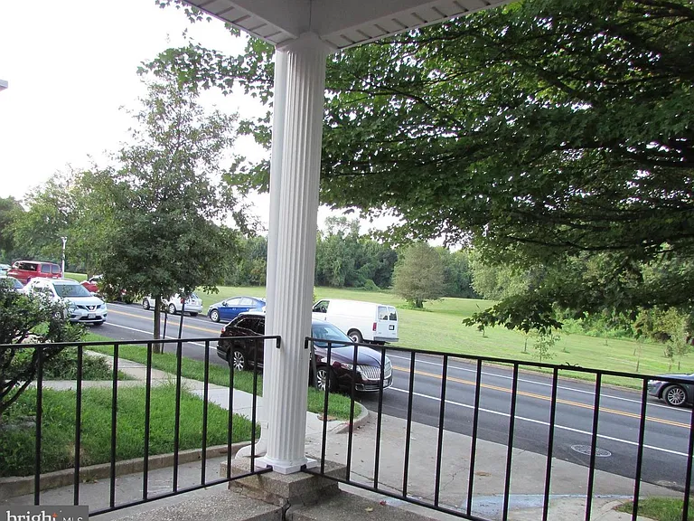 2735 Chesterfield Ave — Photo 30