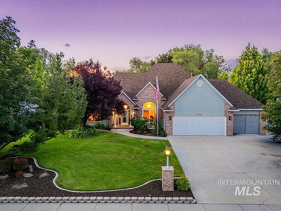 2nd image of 1020 Augusta Dr