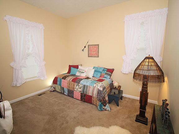 4th image of 8902 Mossy Rock Dr