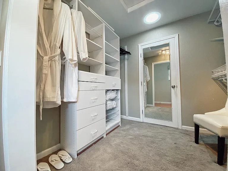 360 N 18th St #B — Photo 16