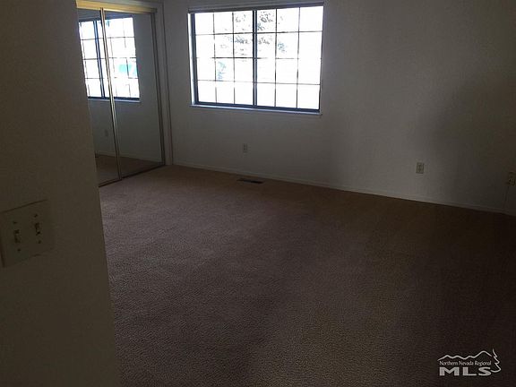 3rd image of 1363 Northampton Cir