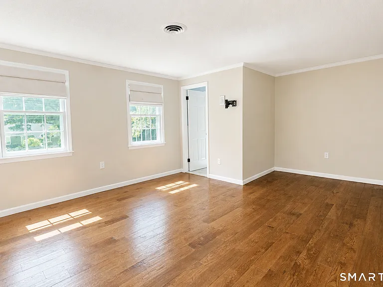 50 Fox Den Rd — Photo 22