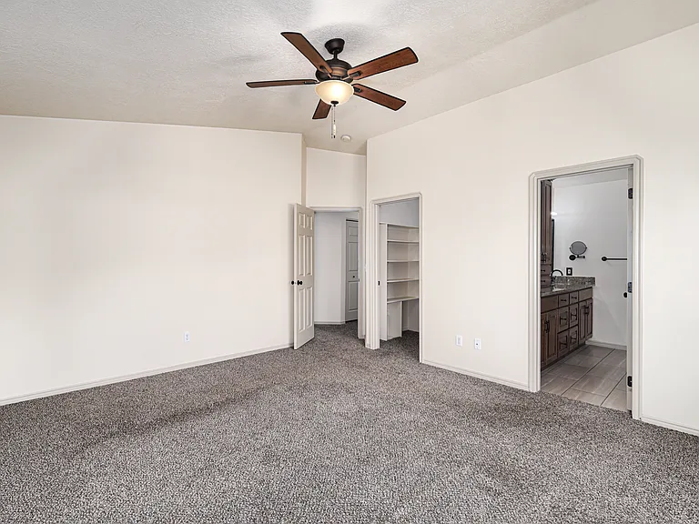 S 375 East Cir — Photo 11