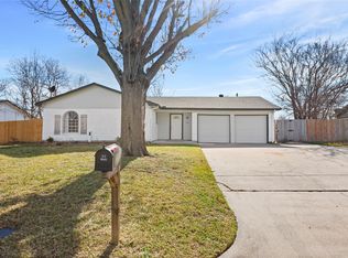 1012 E Dallas St, Mansfield, TX 76063