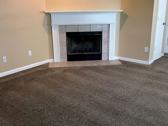 3rd image of 1356 Lake Meadow Dr