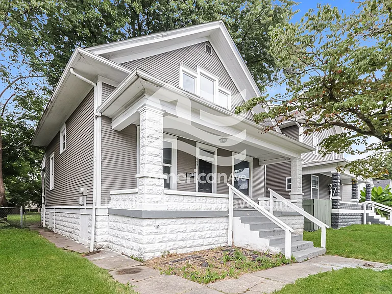 909394_002_front_view_2.jpg