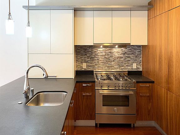 2nd image of 29 Oakwood St APT 18