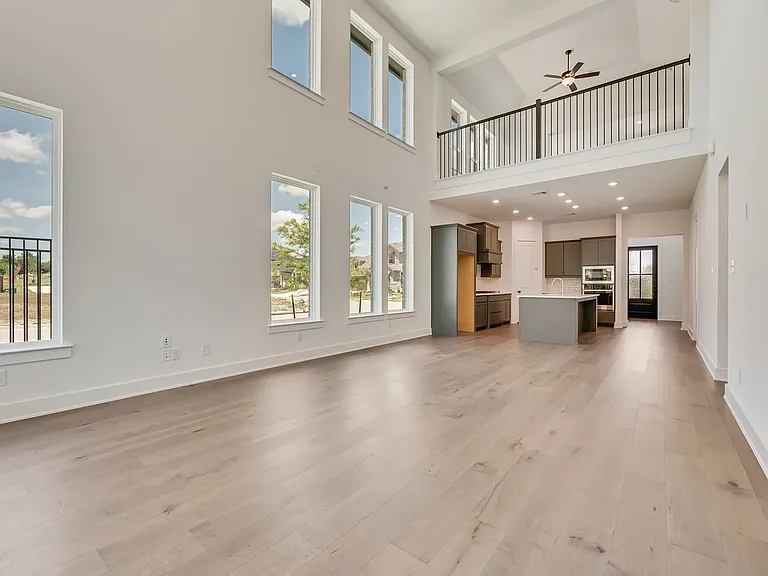1532 Sandhill Ln — Photo 8