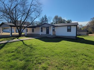 136 Moore St, Wellford, SC 29385