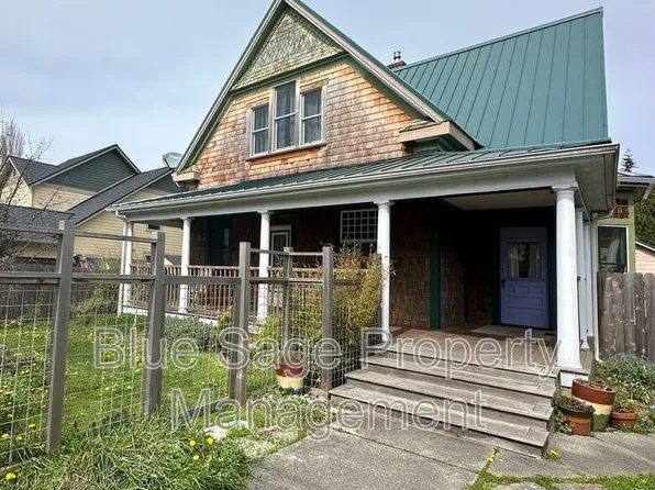 1226 Tremont St, Port Townsend, WA 98368