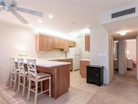 4th image of 2100 Gulf Shore Blvd N APT 109