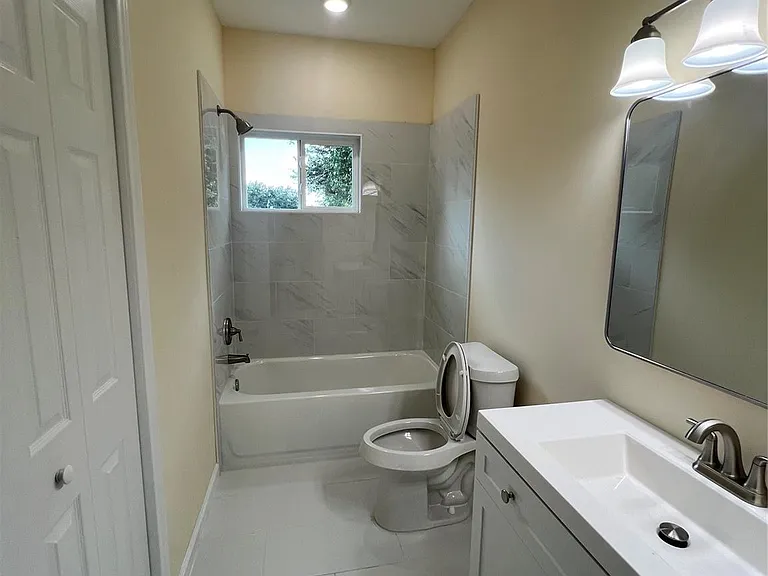 3516 Sparrow St — Photo 7