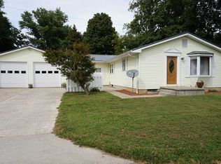 208 S Church St, Owensville, IN 47665