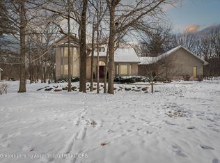 4350 Courtside Dr, Williamston, MI 48895