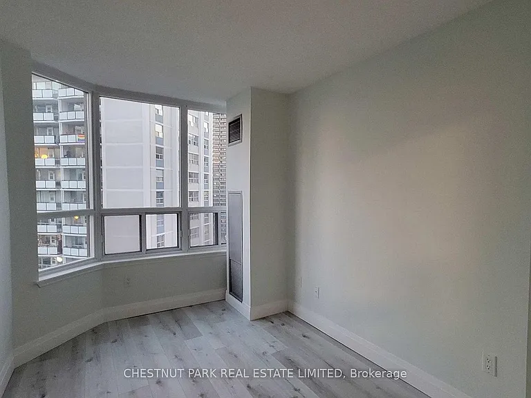 25 Maitland St #1201 — Photo 14