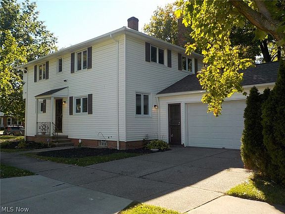 3rd image of 17125 Scottsdale Blvd