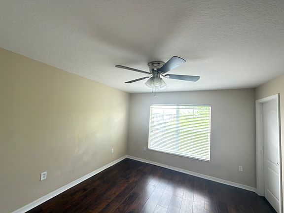 5th image of 2536 Lexington Oak Dr