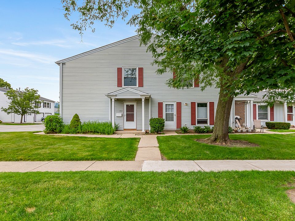 1st image of 883 Wellington Ave #61
