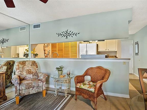3rd image of 5234 NE 6th Ave #B25