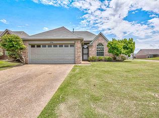 2766 Breezy Ridge Trl, Cordova, TN 38016