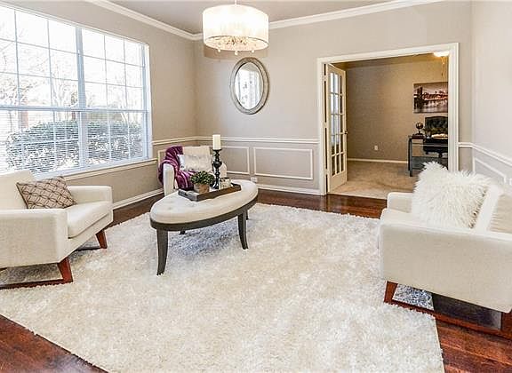 5th image of 3920 Hogan Manor Dr