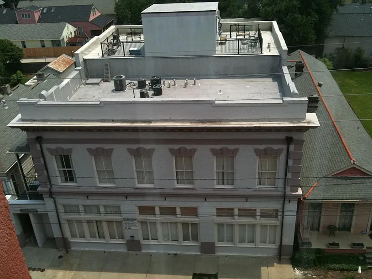 showing roof top decks