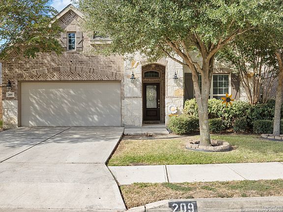 2nd image of 209 Fernwood