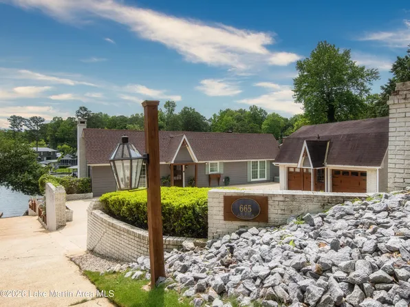 665 Dogwood Dr, Eclectic, AL 36024