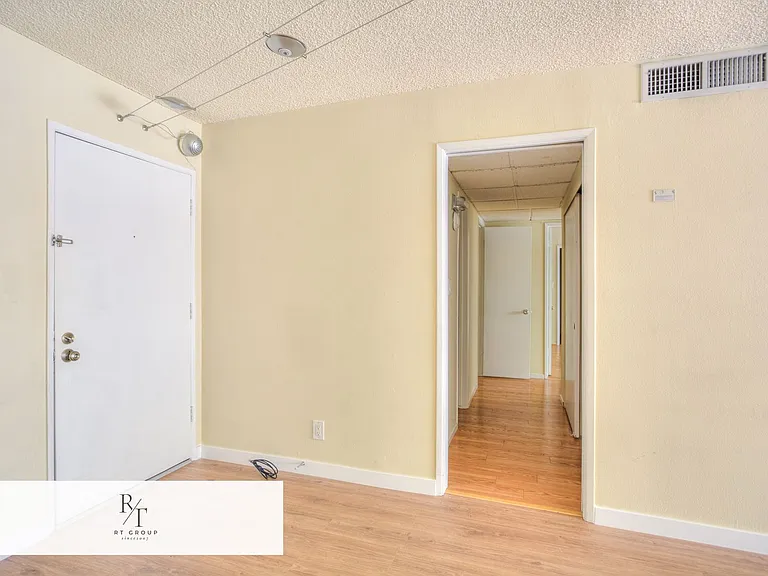 125 S Sierra Madre Blvd #104 — Photo 15