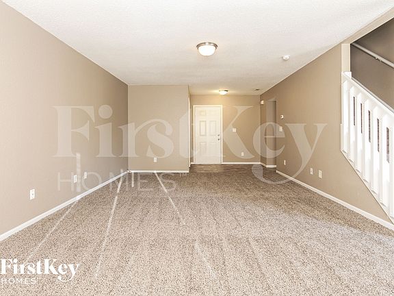 5th image of 1820 Long Lake Dr