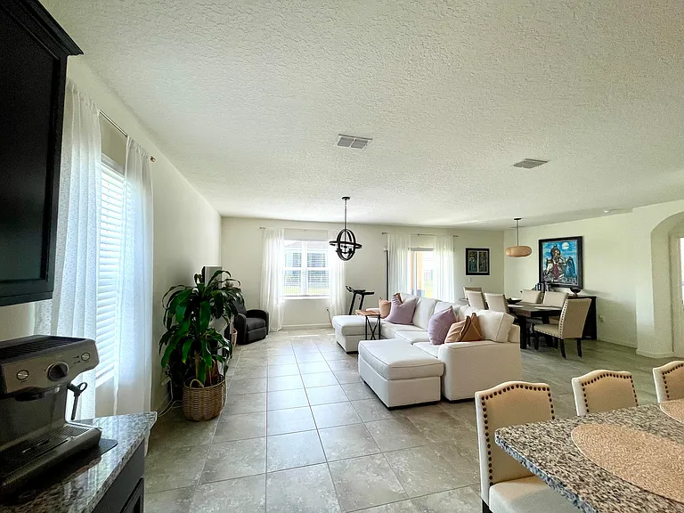 10574 SW Cambria Ln — Photo 8