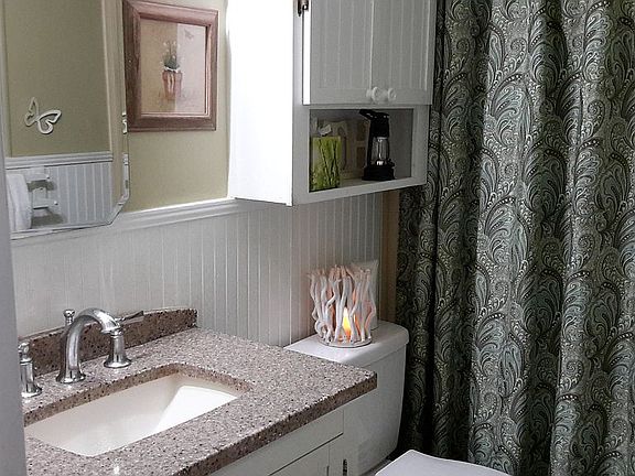 4th image of 144 Pinewood Ter #92