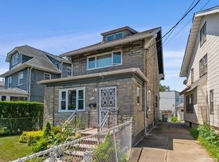 9060 198th St, Hollis, NY 11423