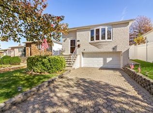 56 Bovanizer St, Staten Island, NY 10312