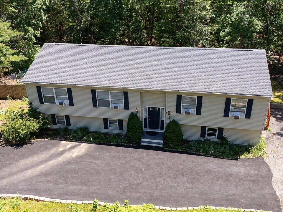 1st image of 8 Raccoon Lane