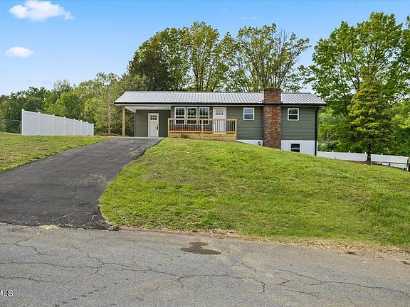 2nd image of 225 Lisa Ln