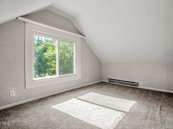 5th image of 1027 Wright Ave