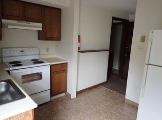 735 James St #B, Chicopee, MA 01020