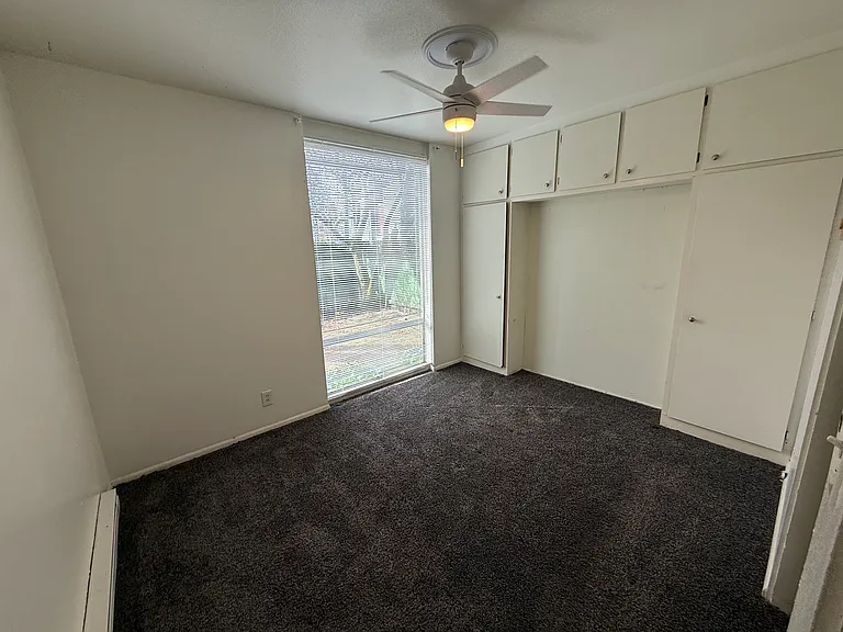 129 11th Ave E #101 — Photo 21