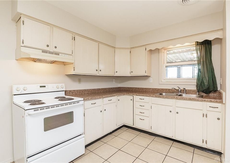 2nd image of 2045 Ontario Ave