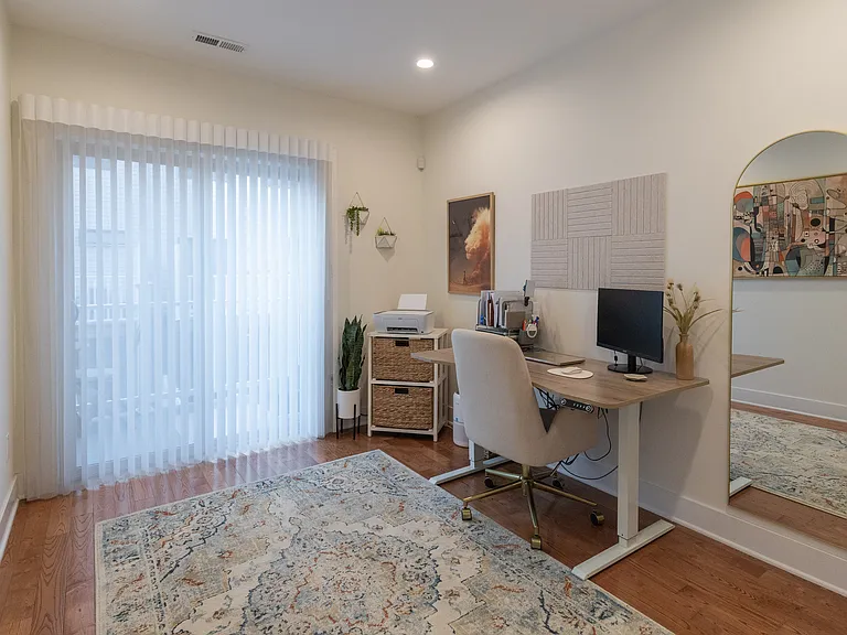 1735 Carpenter St #B — Photo 6