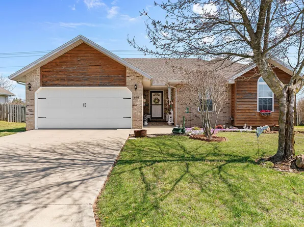 638 N Cox Avenue, Republic, MO 65738