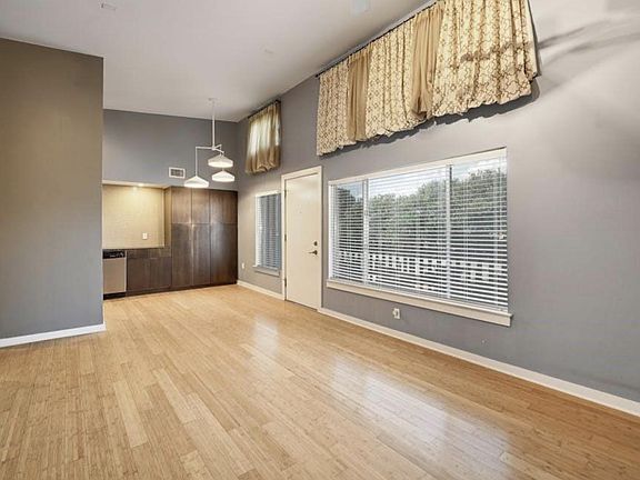 3rd image of 2200 Dickson Dr APT 202