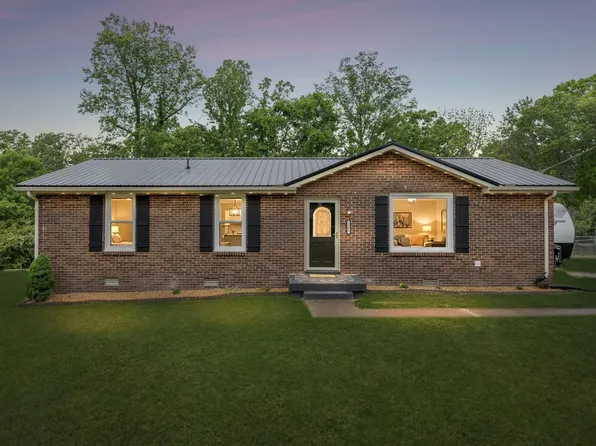 3908 Cedar St, Centerville, TN 37033