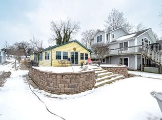 31472 S Lake Shore Dr, Dowagiac, MI 49047