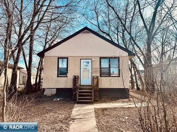 1208 19th St S, Virginia, MN 55792