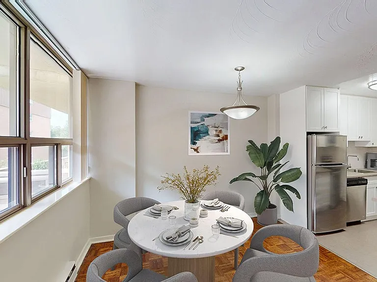1209 Richmond St — Photo 3
