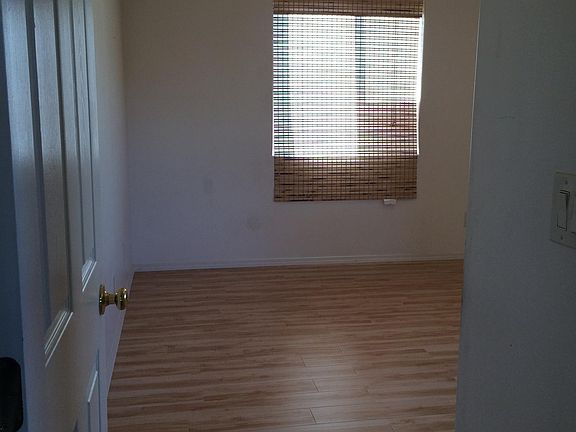 3rd image of 5304 Summer Ave NE APT B