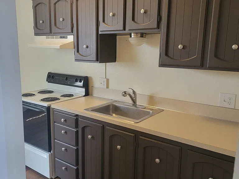 2130 Hoyt Ave #2 — Photo 4